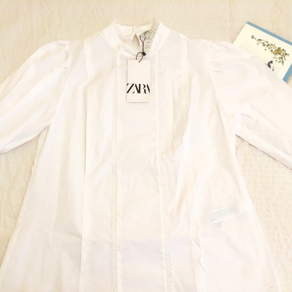 SCALLOPED POPLIN TOP